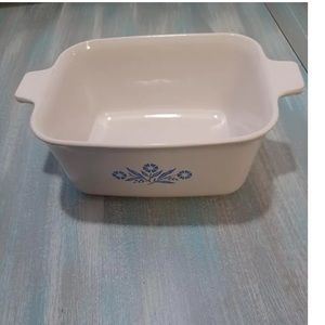 Rare Vintage Corning Ware Blue Cornflower-1 1/2 Qt. P-4-B without  VERY RARE.